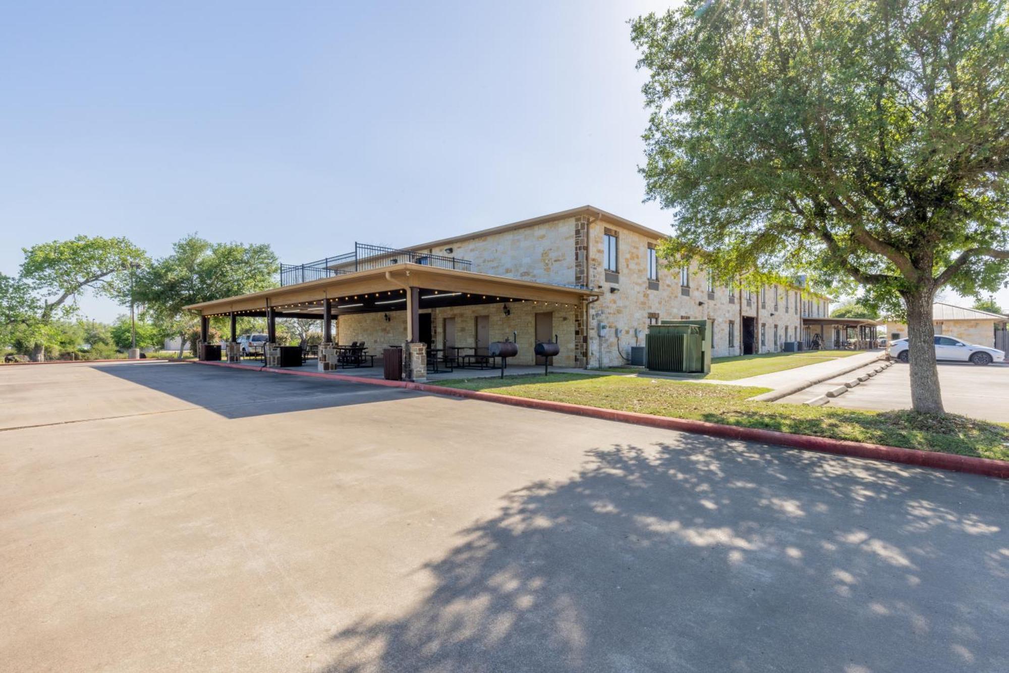 德州哈利茨维尔酒店 Hallettsville 外观 照片